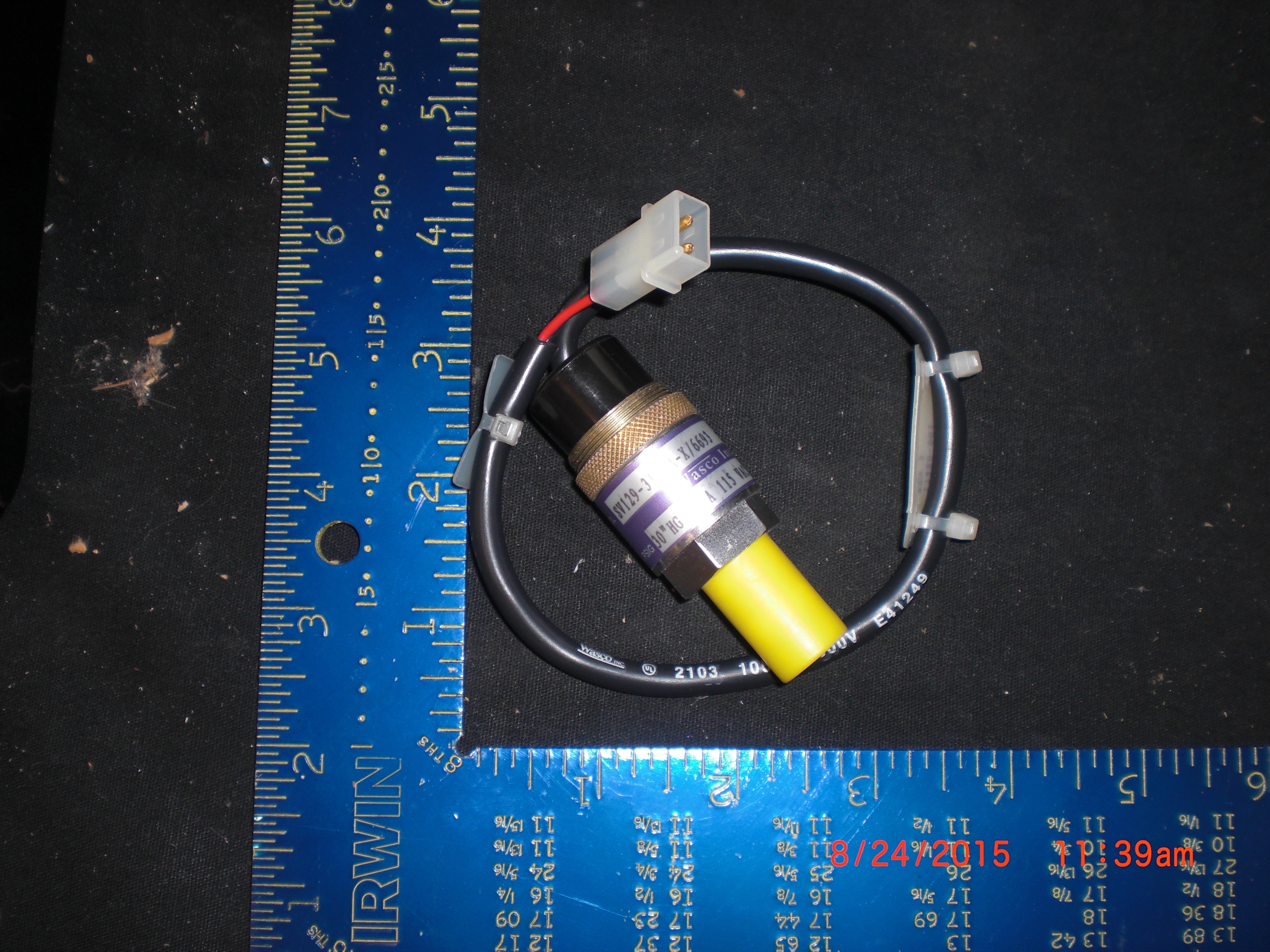 Switch Wasco SV129-31W2A-X/6693 LAM RESEARCH (LAM) 853-17480-001 Vacuum 75 Torr CL DECR 1/4MVCR