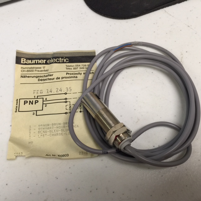 Sensor BAUMER ELECTRIC 9632465 CH-8500 PHOTOCELL (FORK) PNP/M14