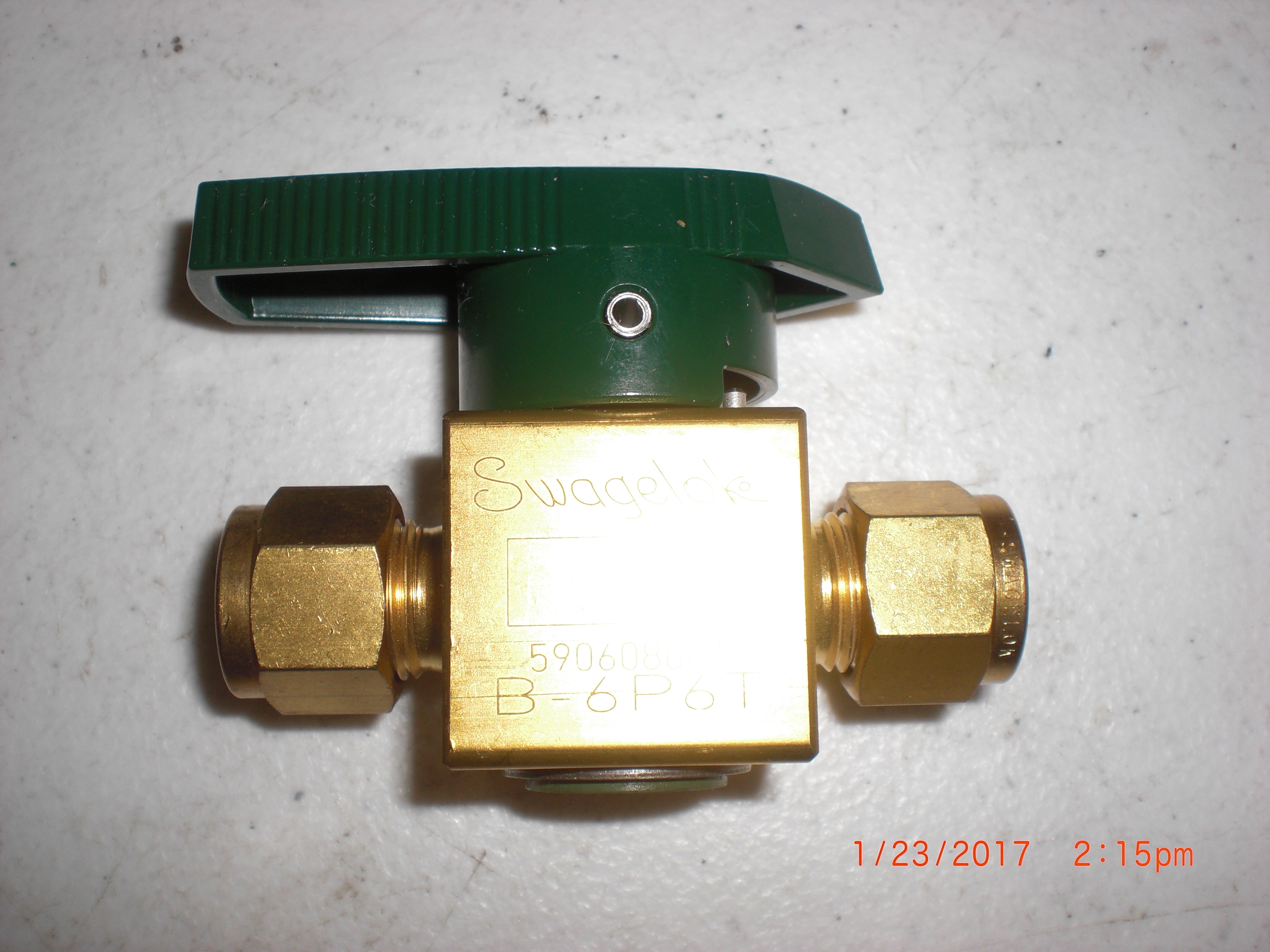 Valve Swagelok B-6P6T Brass Plug Valve 3/8" Tube