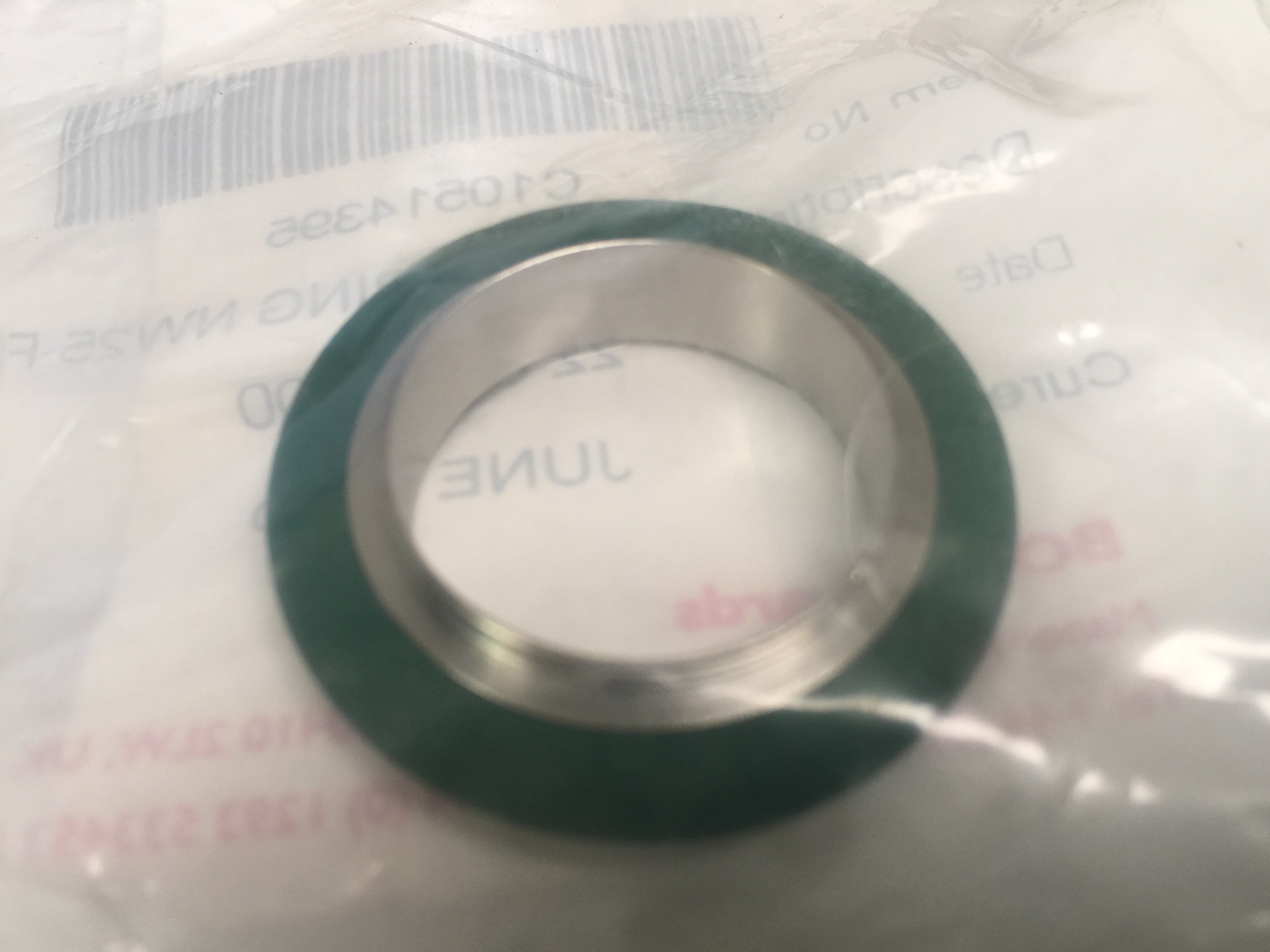 Seal BOC EDWARDS VACUUM C10514395  Centering Ring NW25 Fluoro ST with Viton