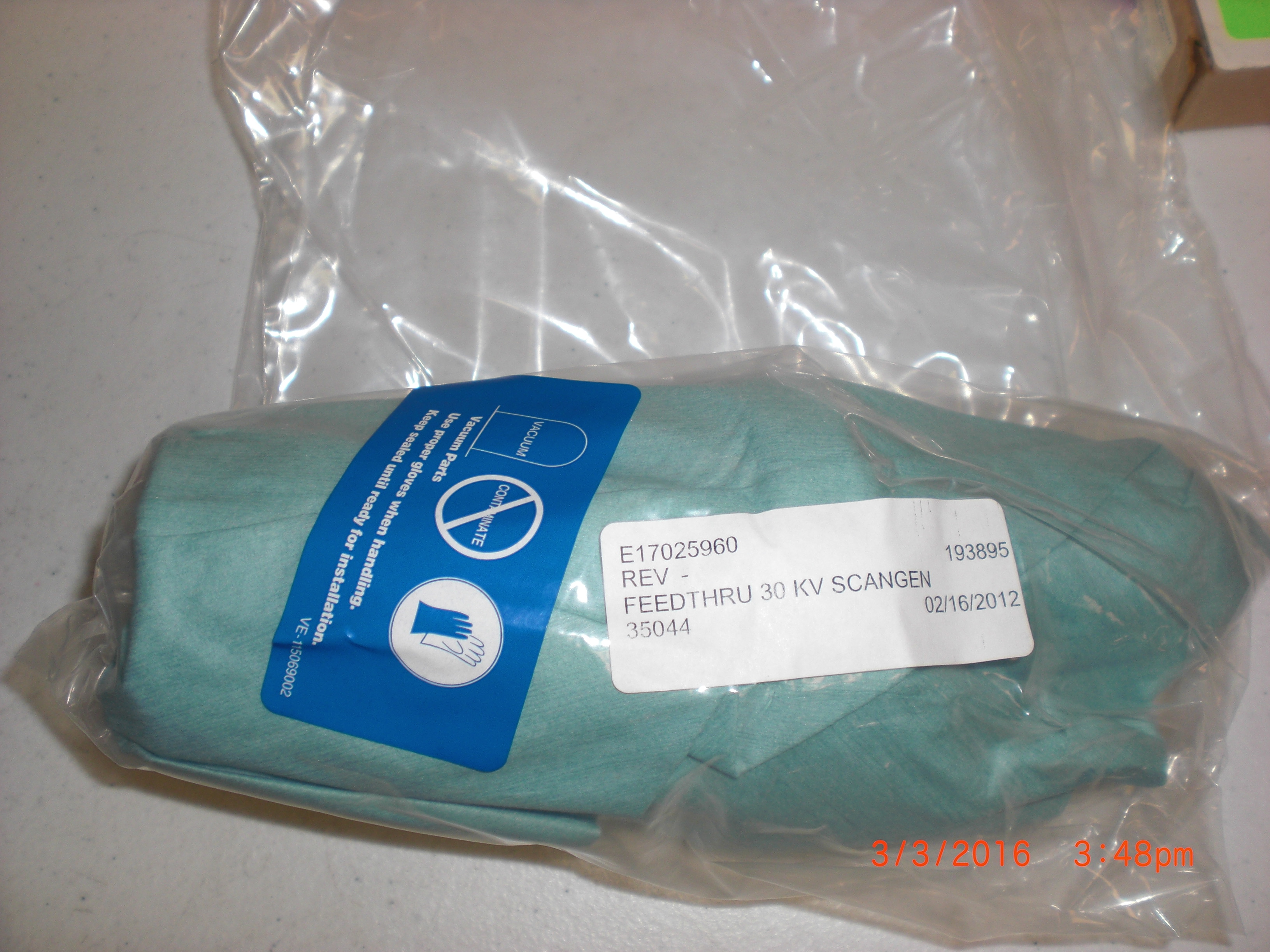 OEM Part VARIAN E17025960 Feedthru 30 KV Scangen