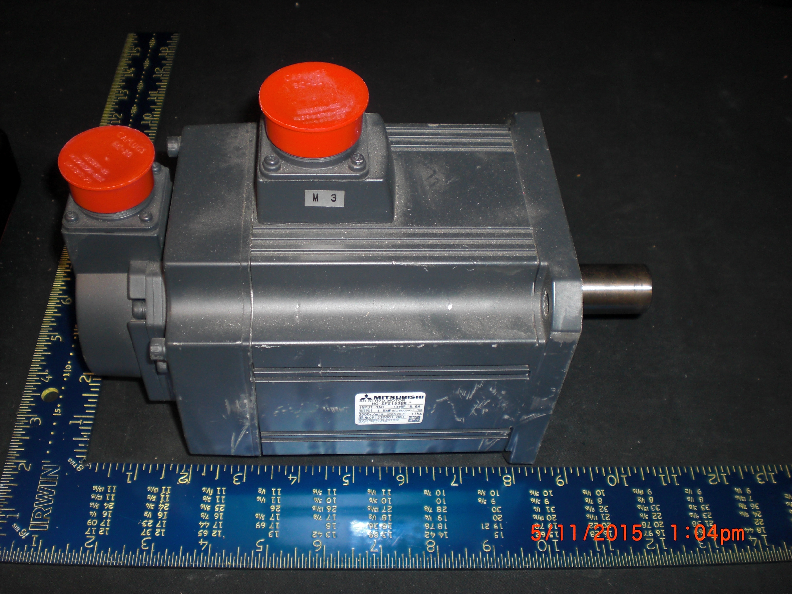 Motor  MITSUBISHI HC-SFS153BK AC SERVO MOTOR; INPUT: 3AC, 8.6A; OUTPUT: 1.5kW 3000-RPM, 11KG 