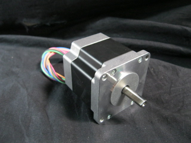 Motor  ORIENTAL MOTOR PK566HNAW 5-PHASE VEXTA STEPPING MOTOR;  0.72-DEGREE/STEP