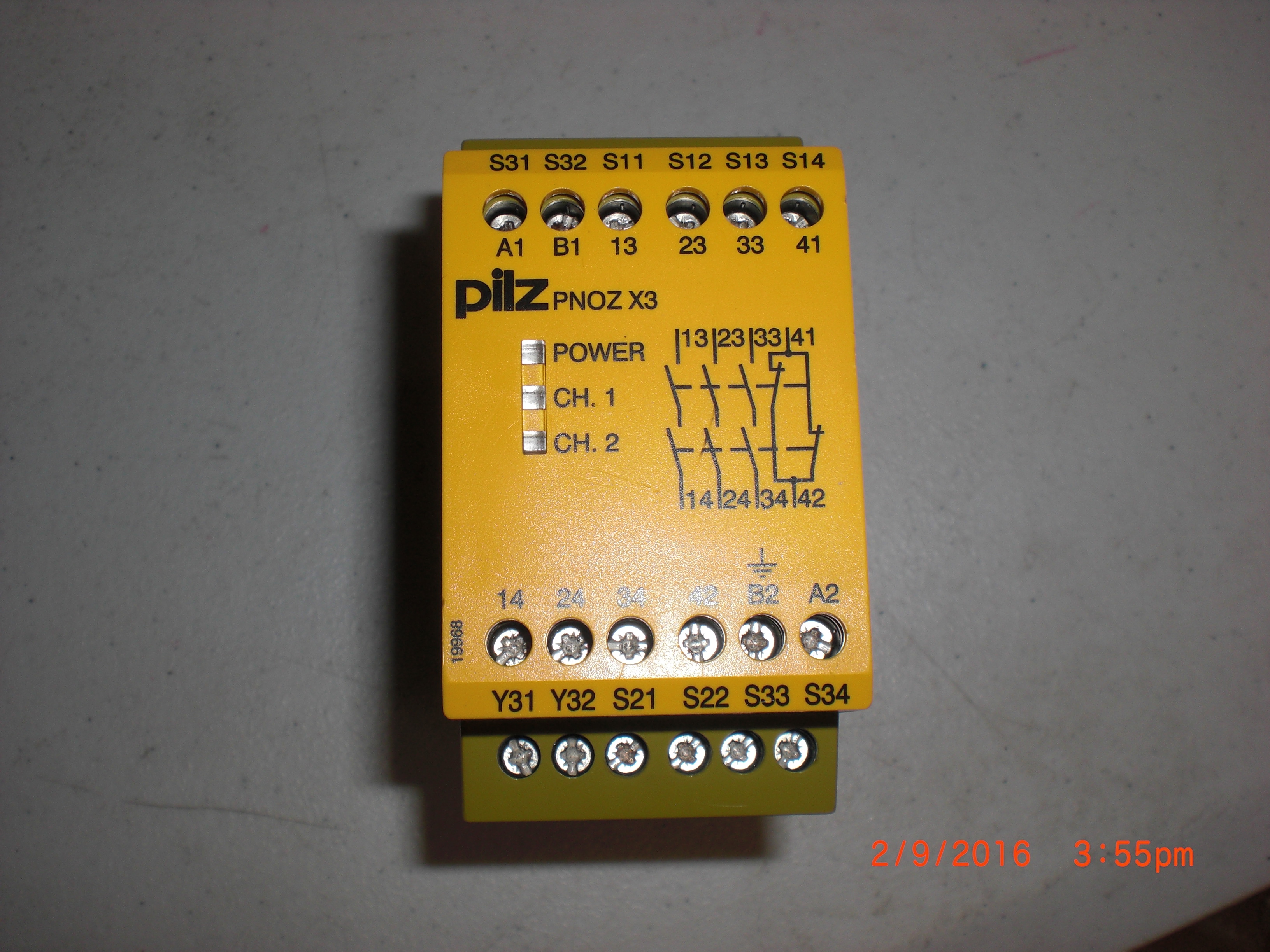 Relay PILZ PNOZ X3 120VAC 24V AC/DC 3N/O 1N/C 1S0 VGC