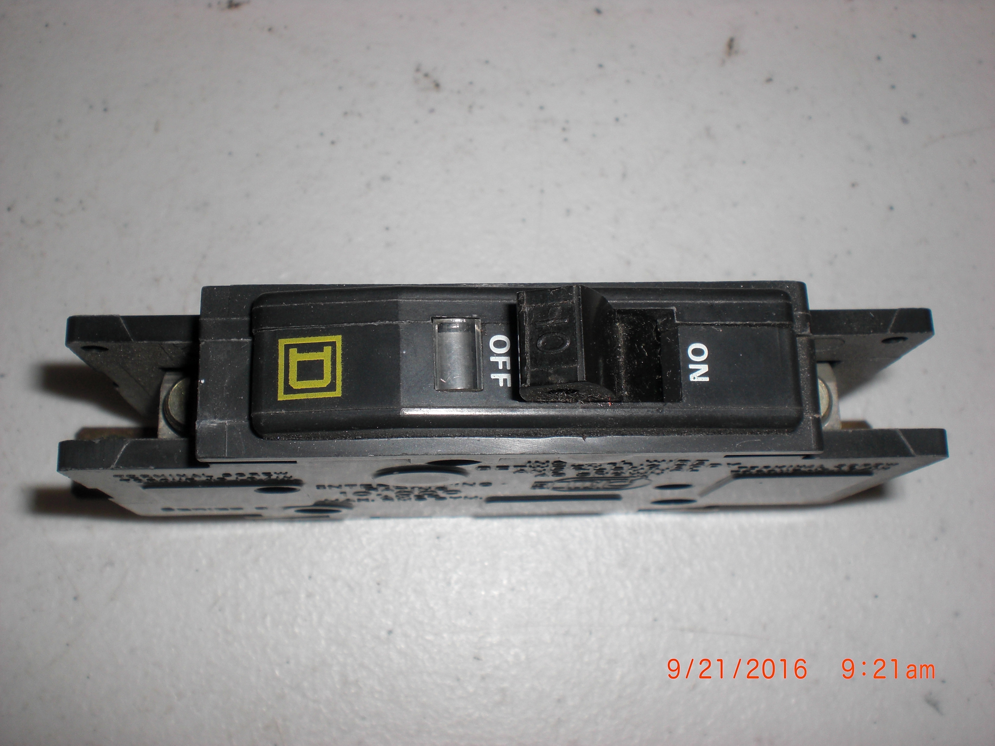 Electrical SQUARE D QOU110 Circuit Breaker 1P 120/240VAC 10A DIN RAIL