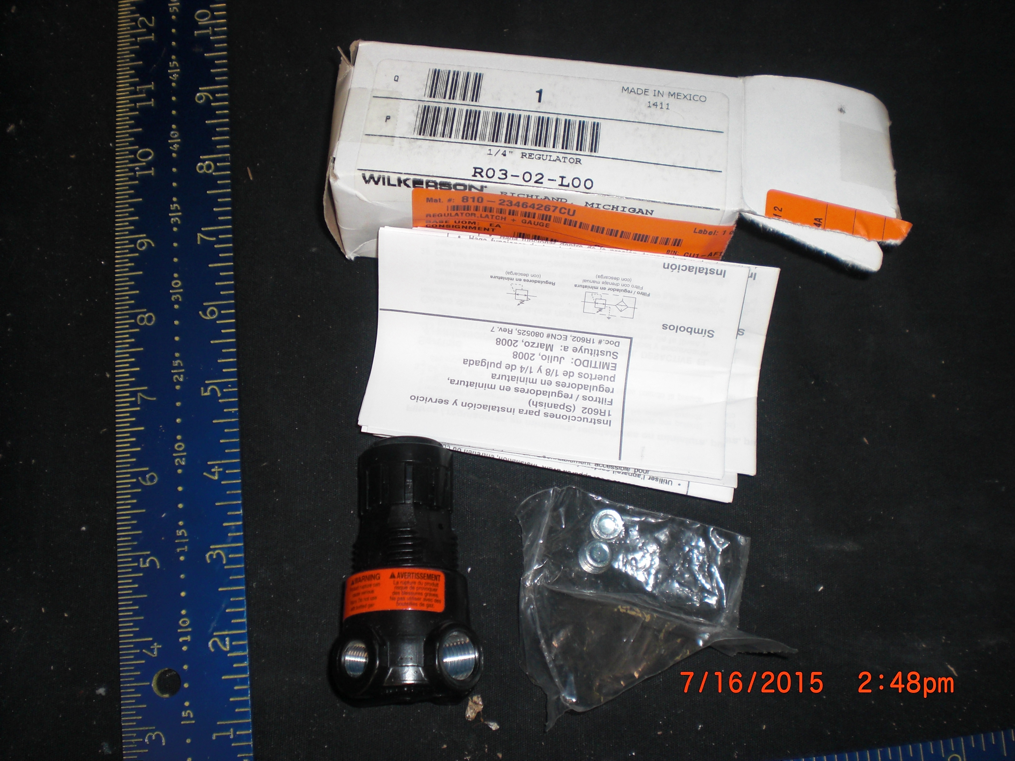 Regulator WILKERSON R03-02-L00 AL 1/4FPT  Latching Panel mount 
