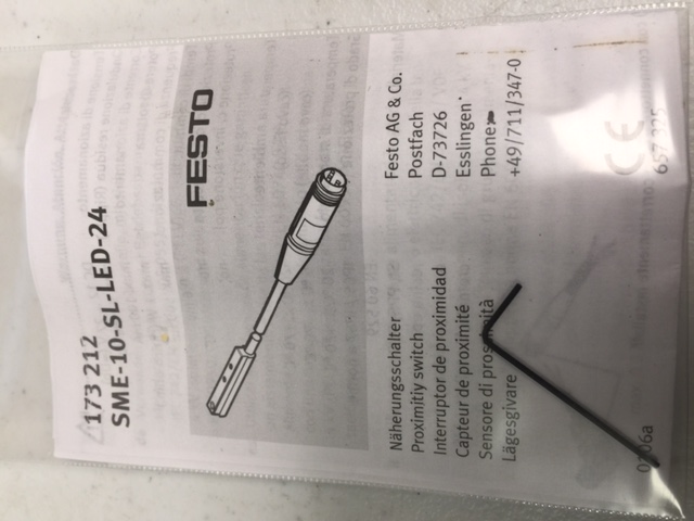 Switch FESTO SME-10-SL-LED-24 PROXIMITY SWITCH 