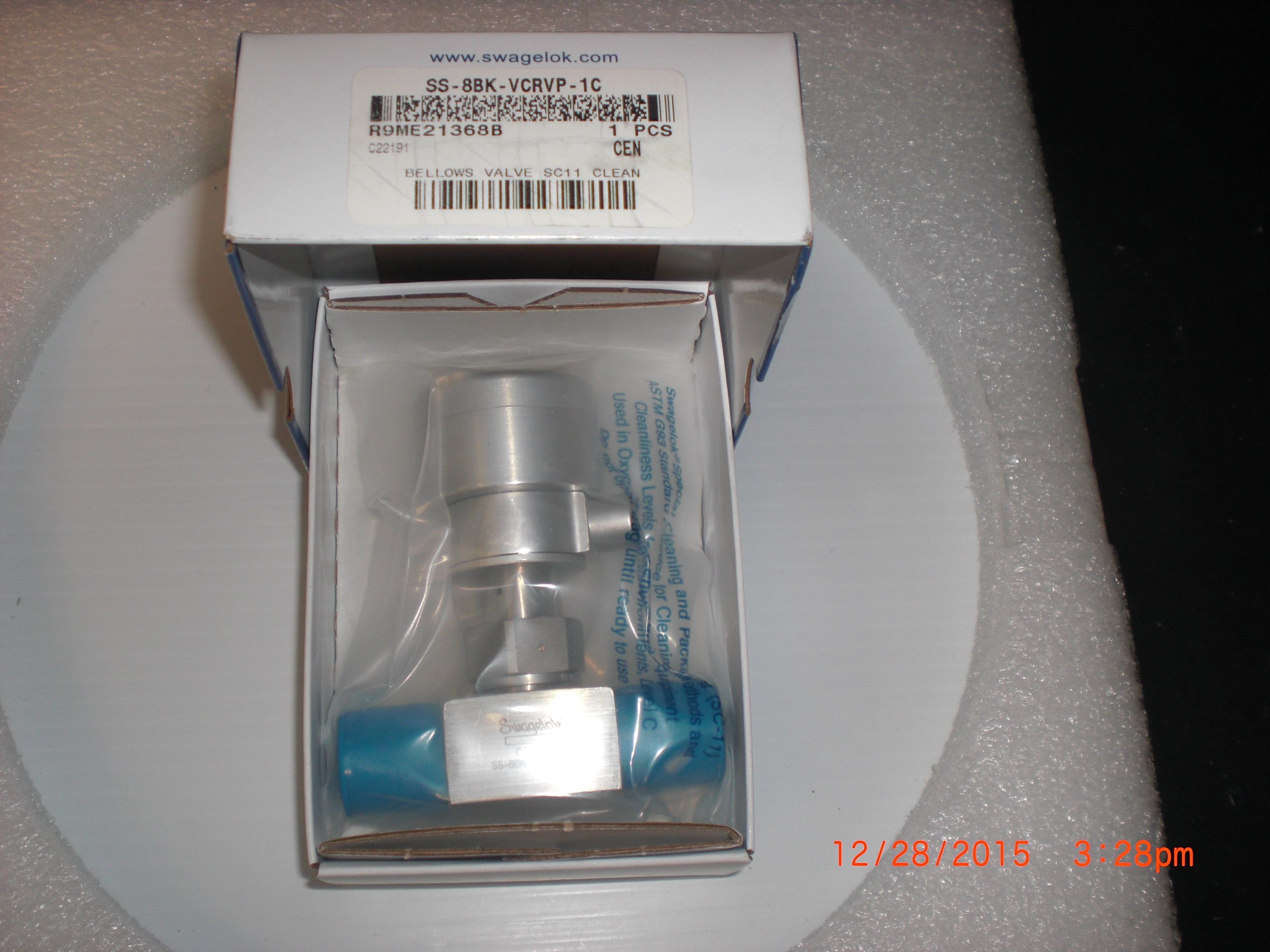 Valve Swagelok SS-8BK-VCRVP-1C BELLOWS valve,HIGH TEMP,1/2" MALE VCR,N.C.,PNEUMATIC