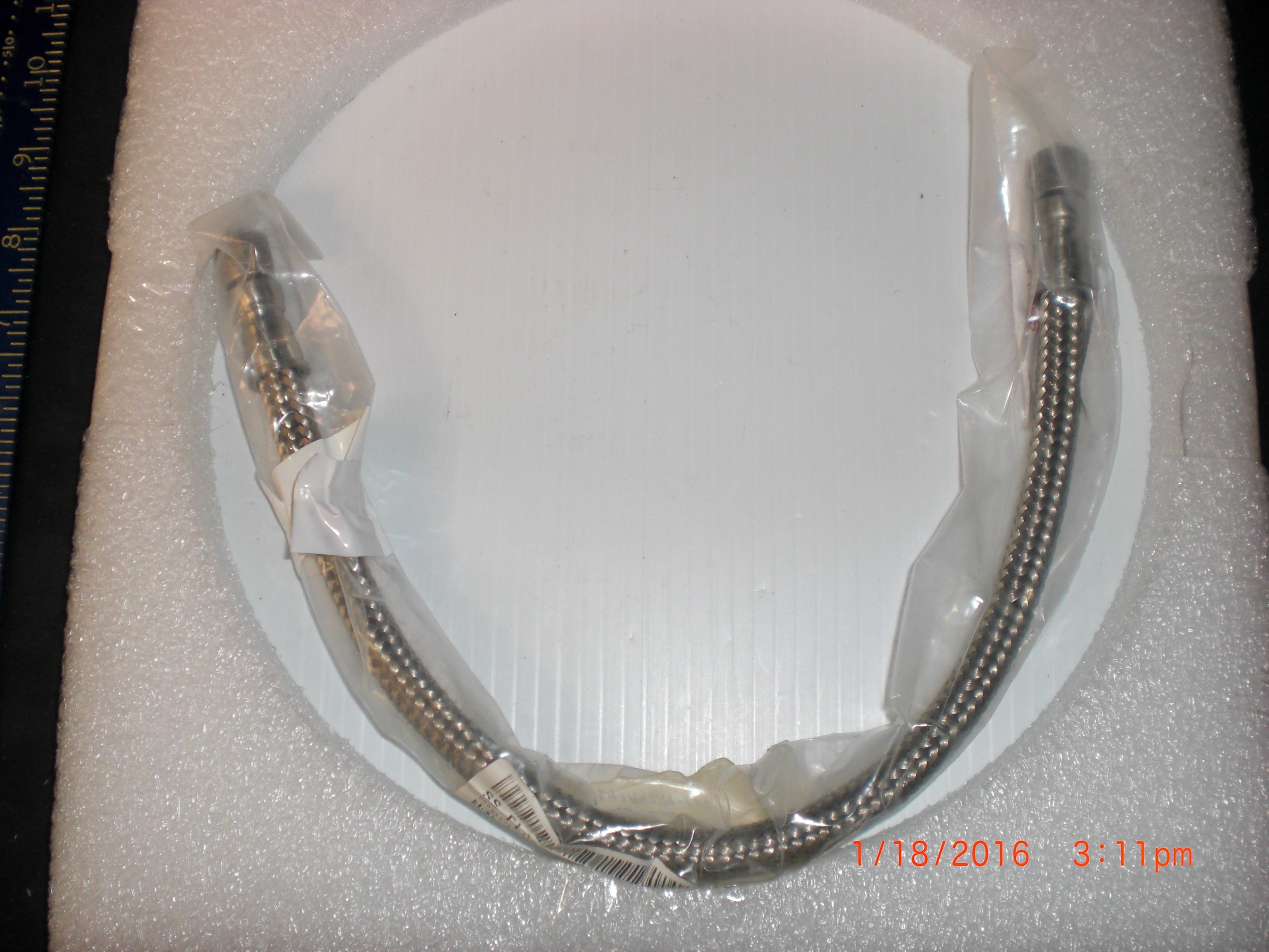 Hose  Swagelok SS-FL4TA4TA4-18NFNF Braided SS, 1/4 Swage Male, 18" NoS
