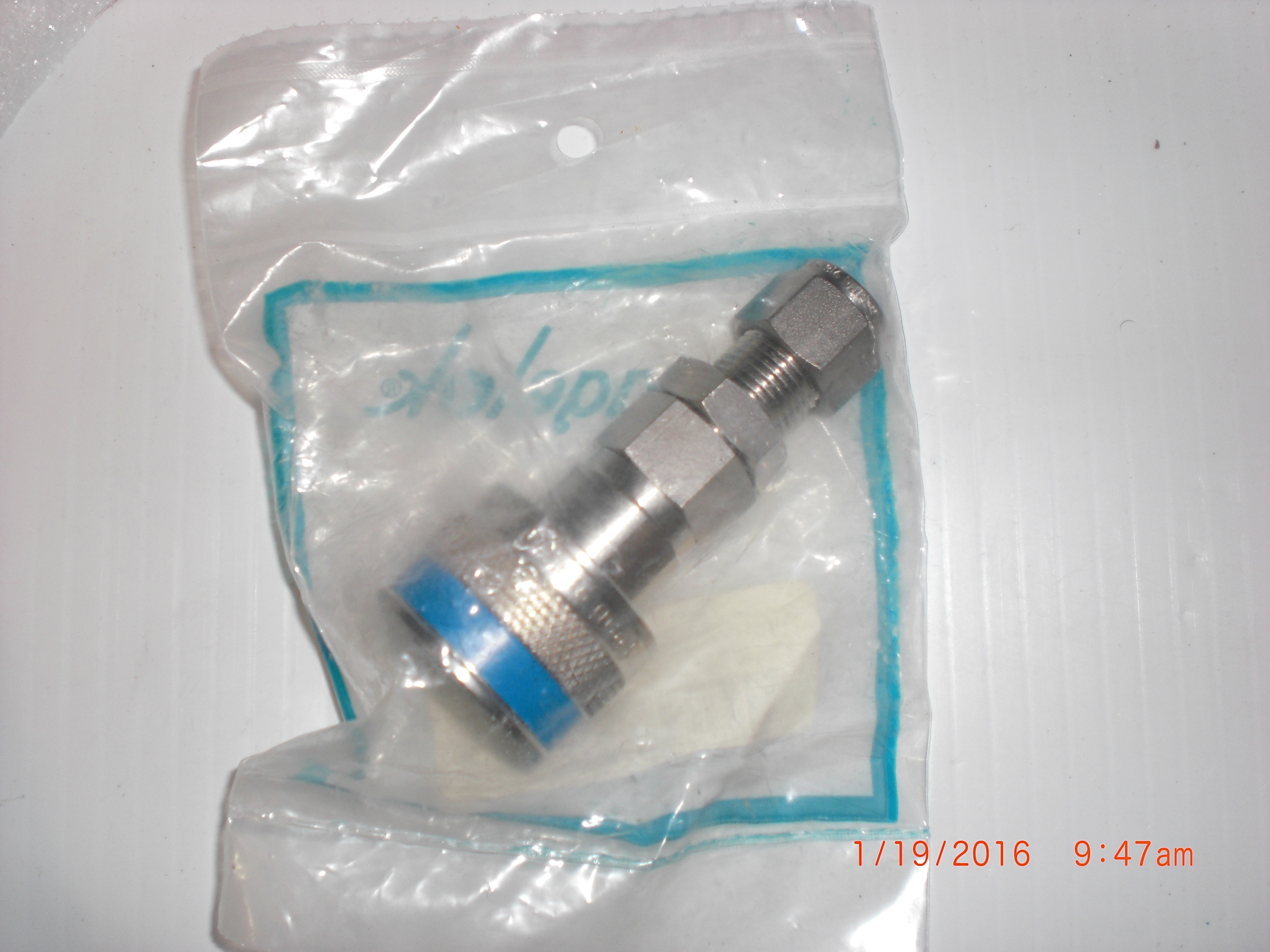 Fitting Swagelok SS-QC6-B1-600K5 quick connect 3/8 swage SS