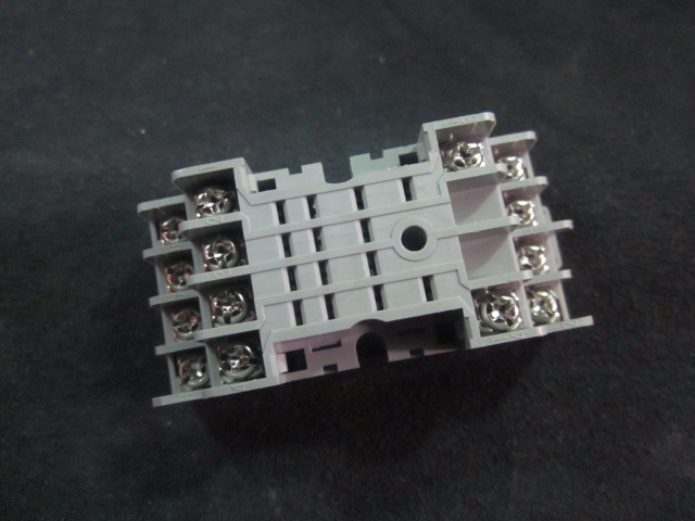 Relay BASE 14 pin 7a 300v IDEC SY4S-05 