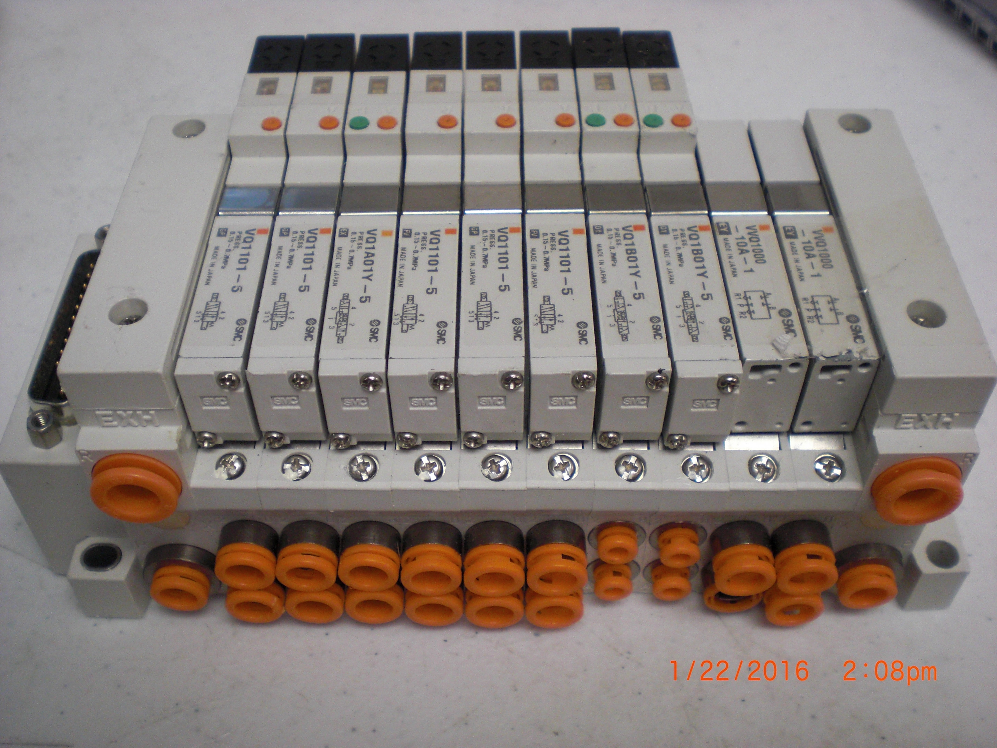 Valve Solenoid Manifold 10 position SMC US19039 VQ1101-5, VQ1A01Y-5 and VQ1000-10A-1