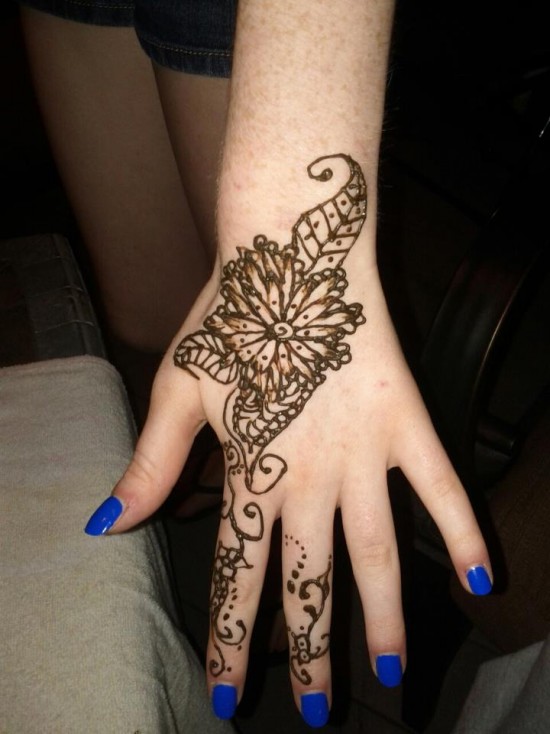 Hire Airbrush  Rainbow Henna Airbrush  Artist in South 