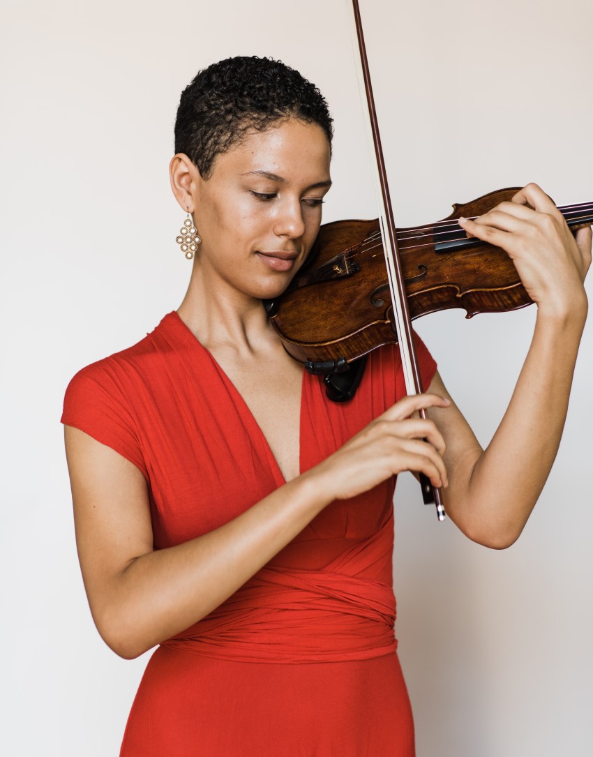 Hire Alexandria Hill Violinist in Chicago, Illinois