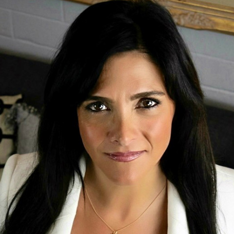 Hire Alison Robertson - Motivational Speaker in Los 