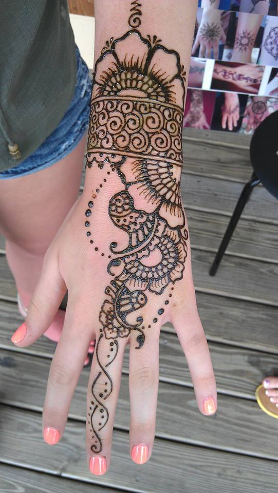 Hire Anna Maria Island Henna Henna Tattoo Artist in