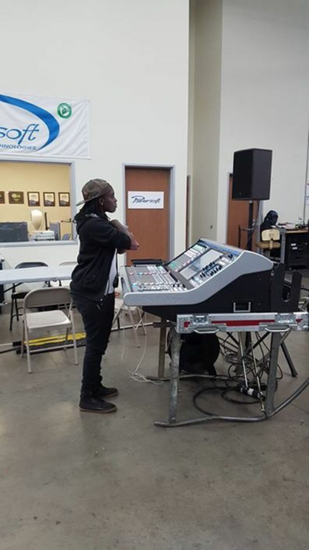 Hire Zionya Audio Tech Sound Technician in Roseville, California