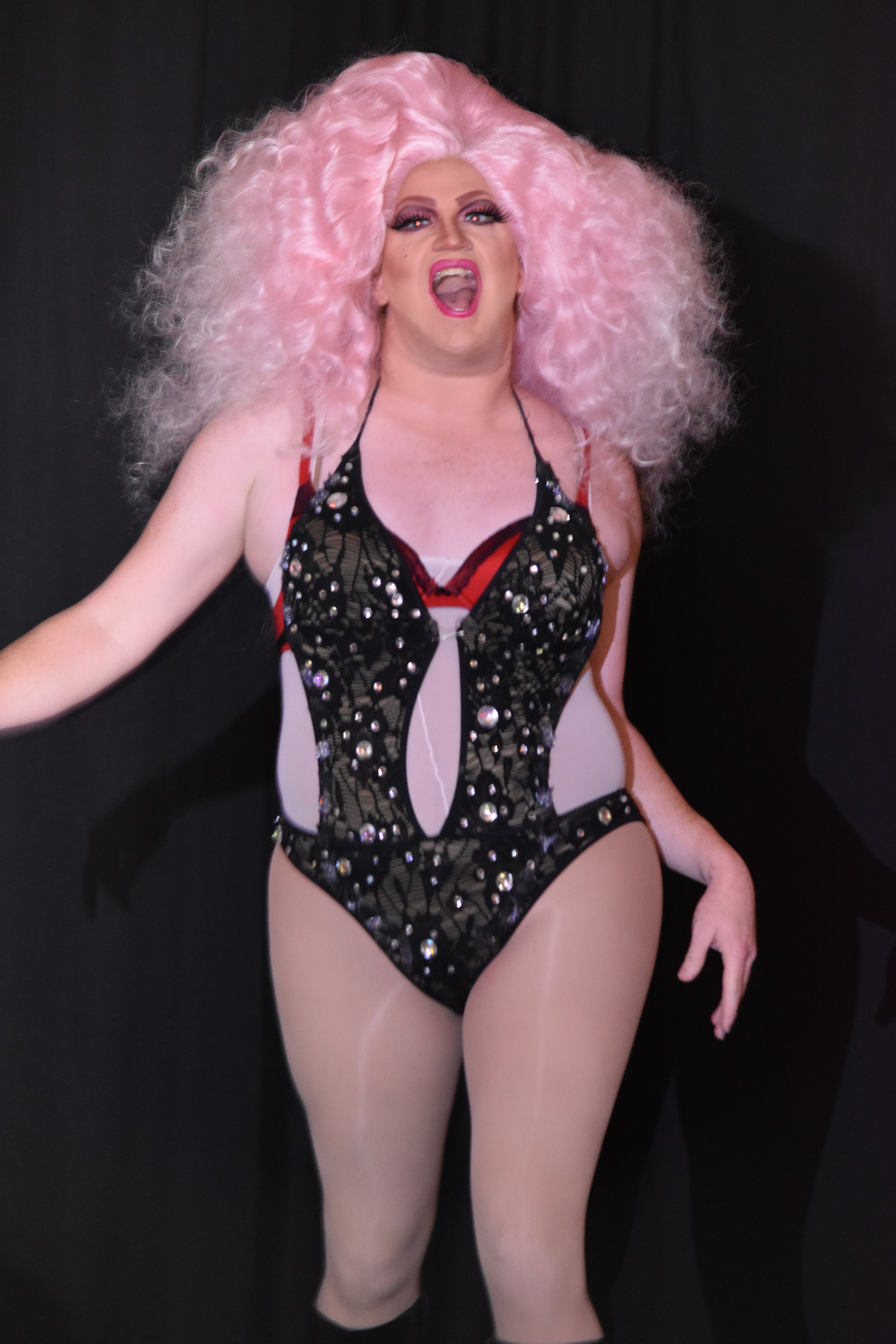 Hire Life is a DRAG Drag Queen in Orlando, Florida