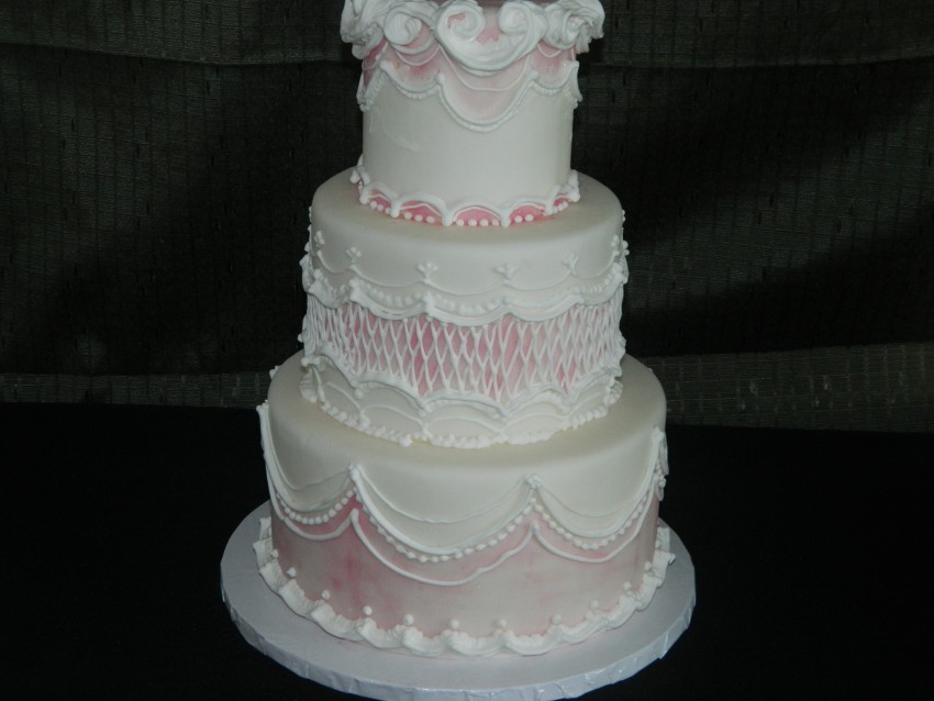 Hire Betty's Cakes Cake Decorator in Fort Lauderdale, Florida