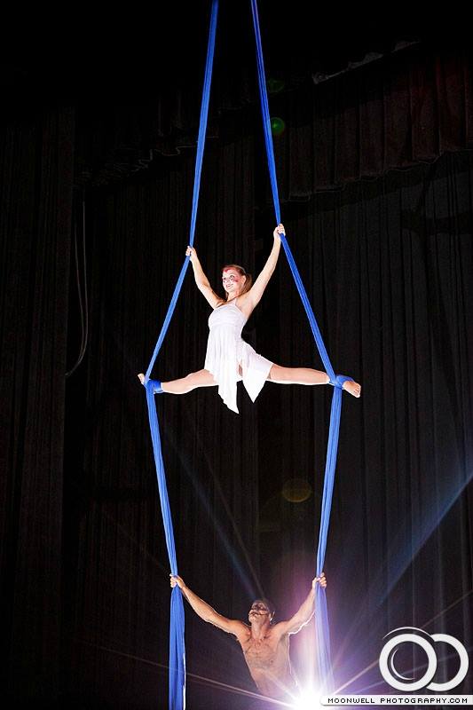 Hire Cirque Wonderland Circus Entertainment in Des Moines, Iowa