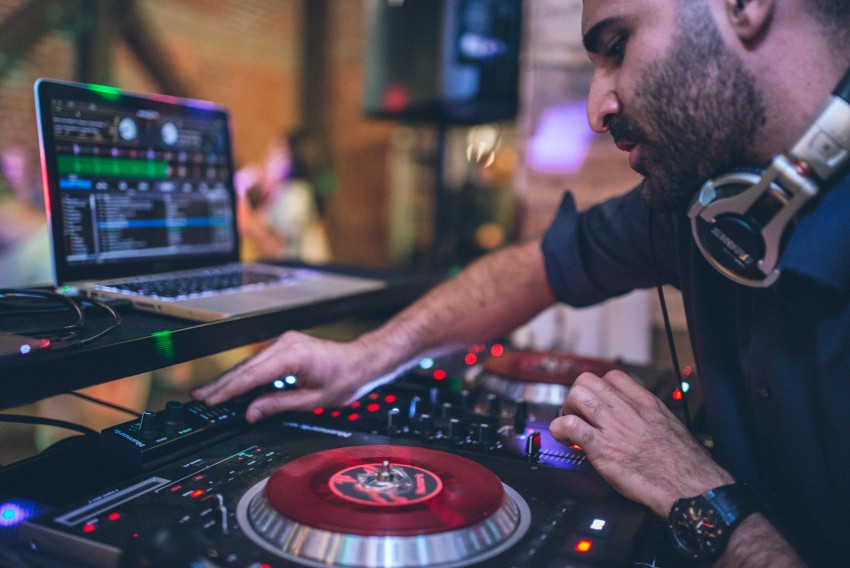 Hire DJ TRoc DJ in San Diego, California
