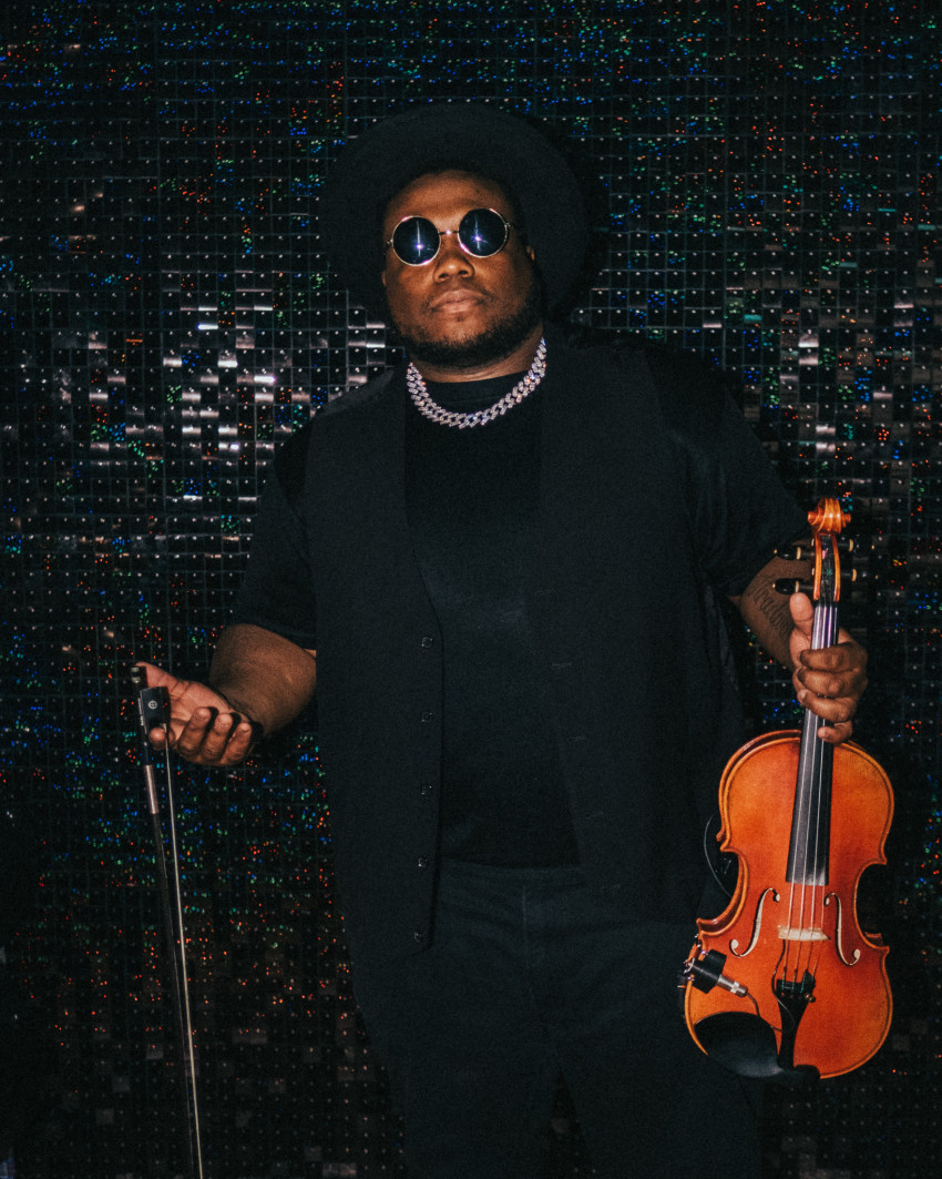 Hire Dominique Hammons Violinist in Houston, Texas