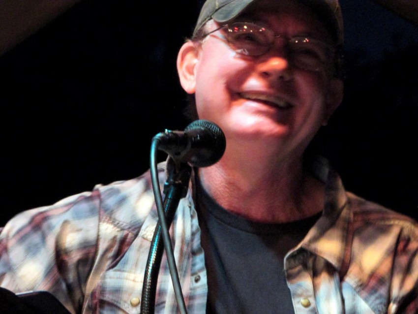 Hire Don Holmes, Singer Guitar-Slinger - Singing Guitarist in Pensacola