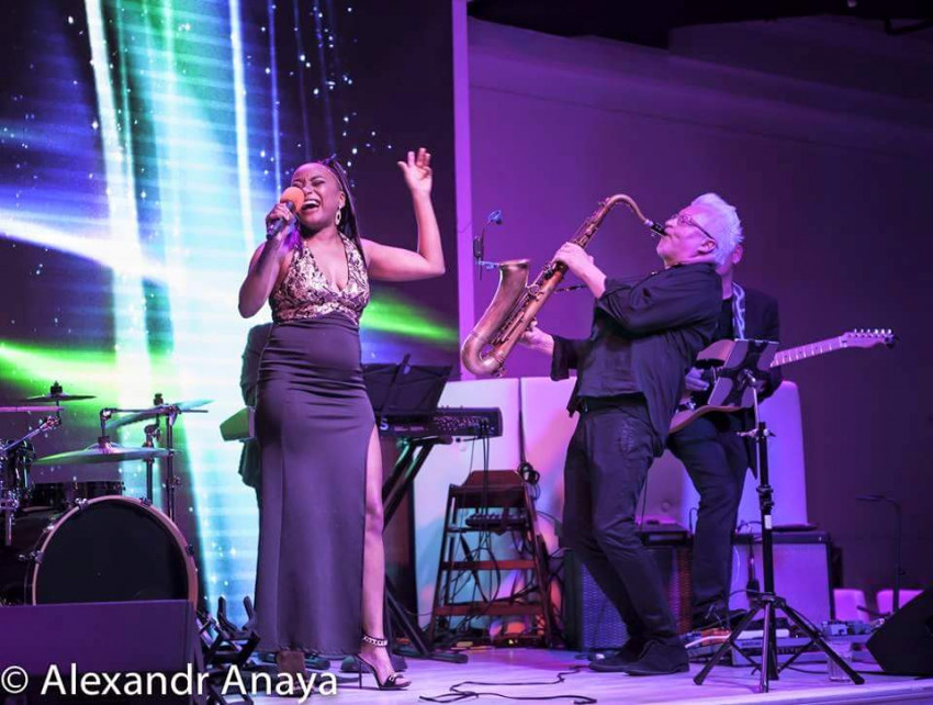 Hire Gen Sax & Funky Stuff Saxophonist/Band Saxophone Player in Los