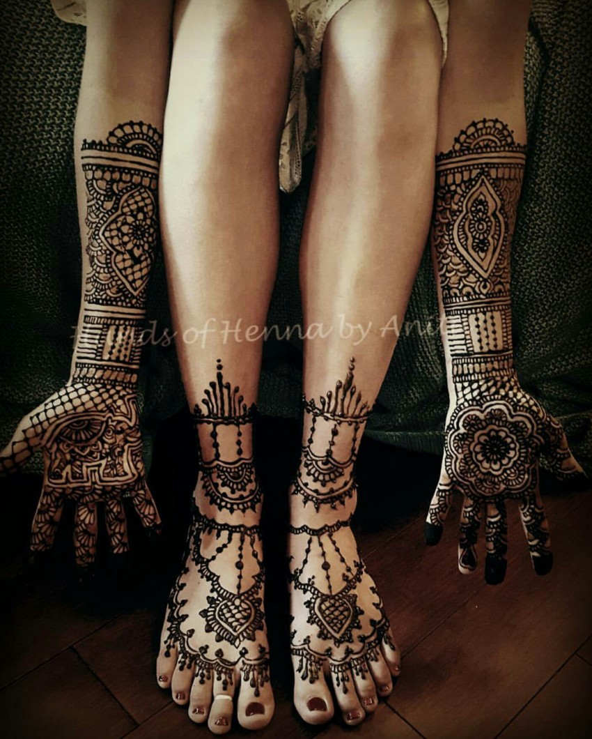 Hire Hands of Henna by Anita Henna Tattoo Artist in