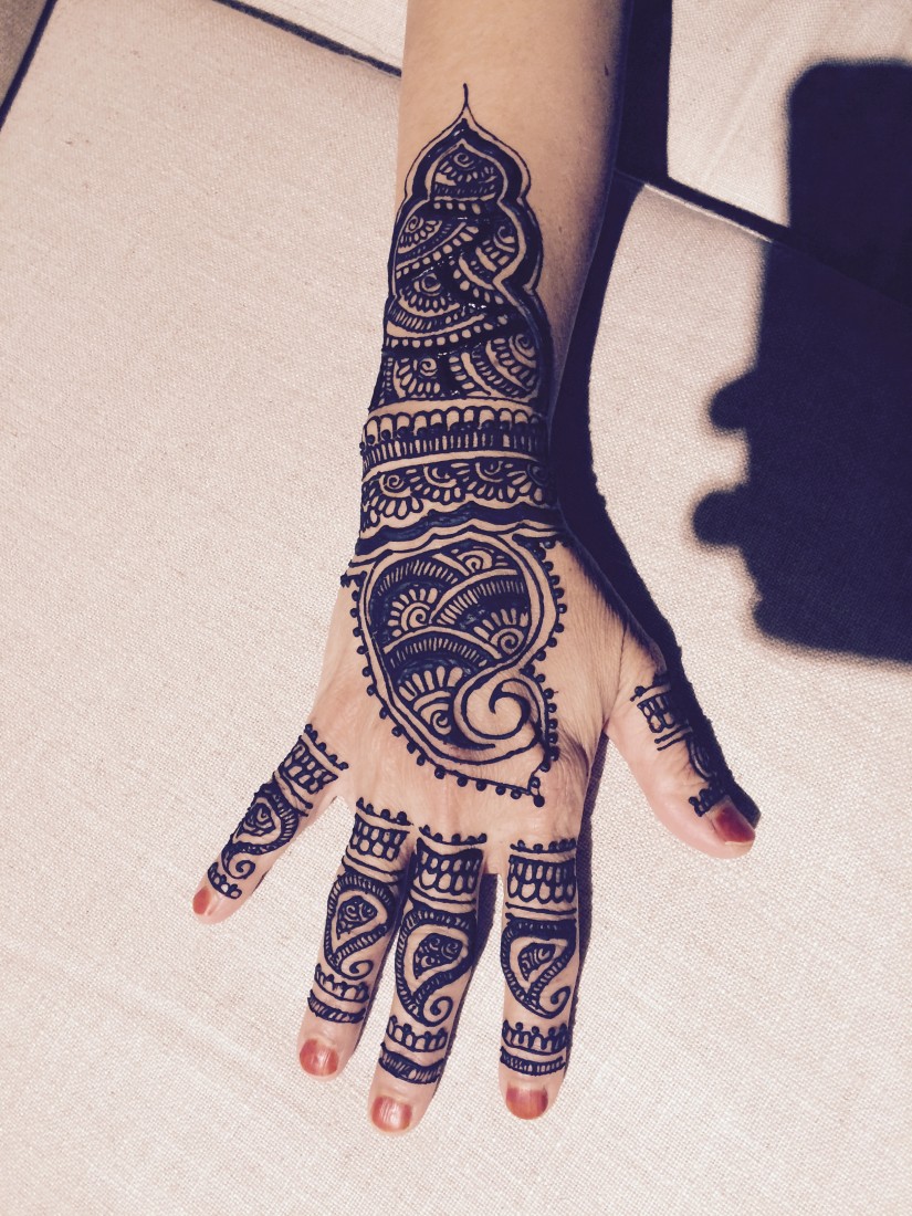 Hire Henna by Hina Henna Tattoo Artist in Winnipeg, Manitoba