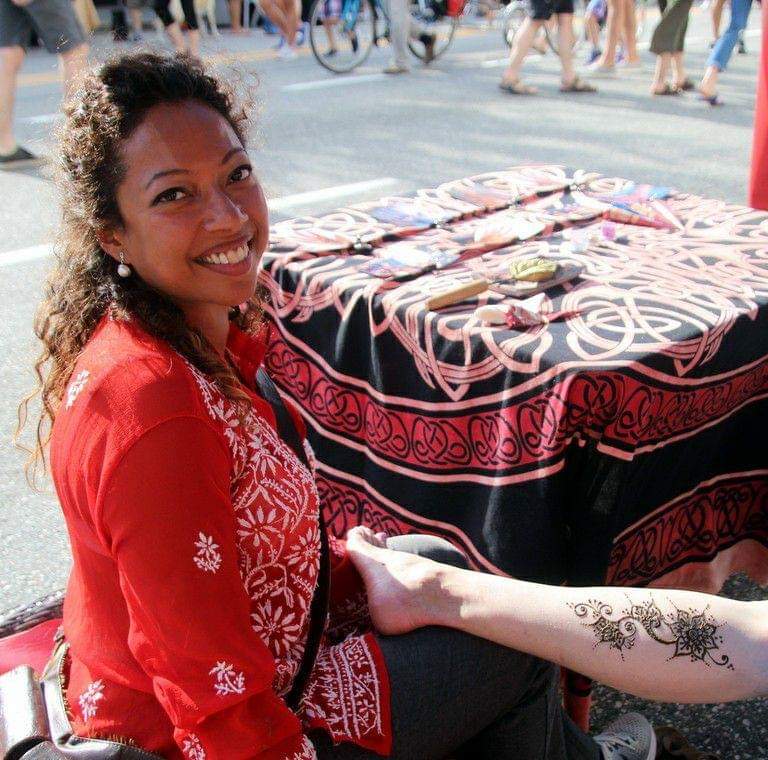 Hire Henna Sun Henna Tattoo Artist in Vancouver, British
