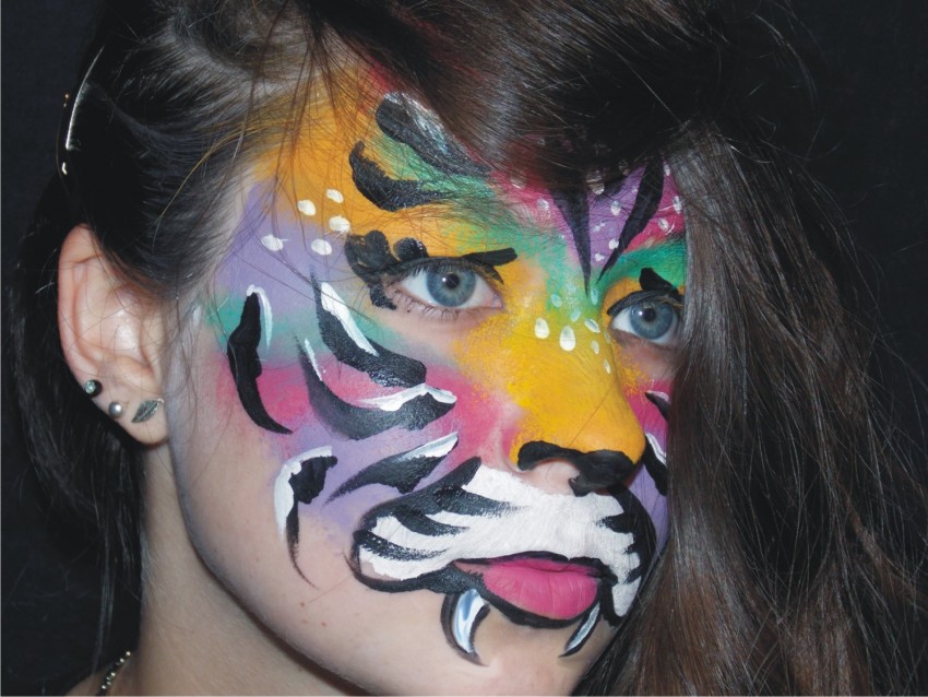 Hire KC Face and Body Art Face Painter in Kansas City, Missouri