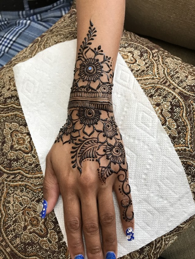 Hire KG Henna And Body Art Henna Tattoo Artist in