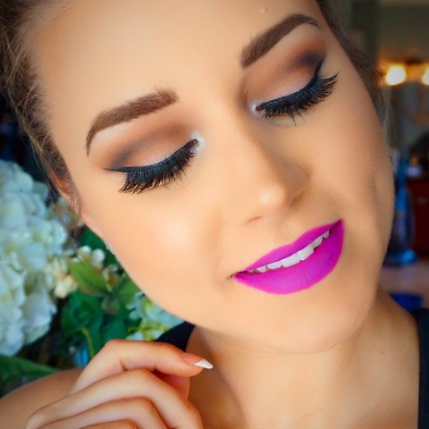 Size qvc make up artist hire