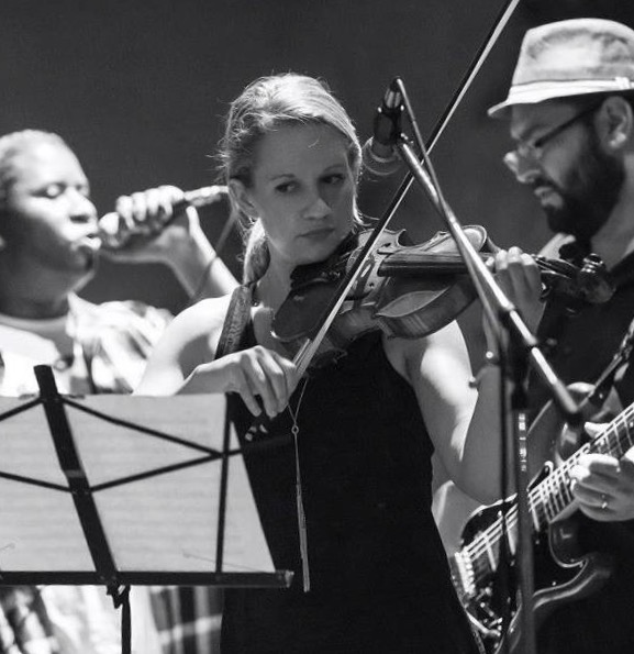 Hire Maxwell Violin Violinist in Dallas, Texas