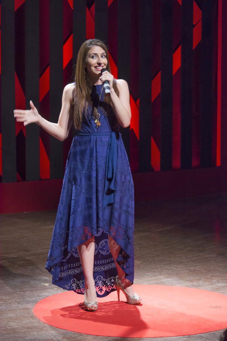Natalie Di Rollo Hire Natalie Di Luccio - Opera Singer in Toronto, Ontario