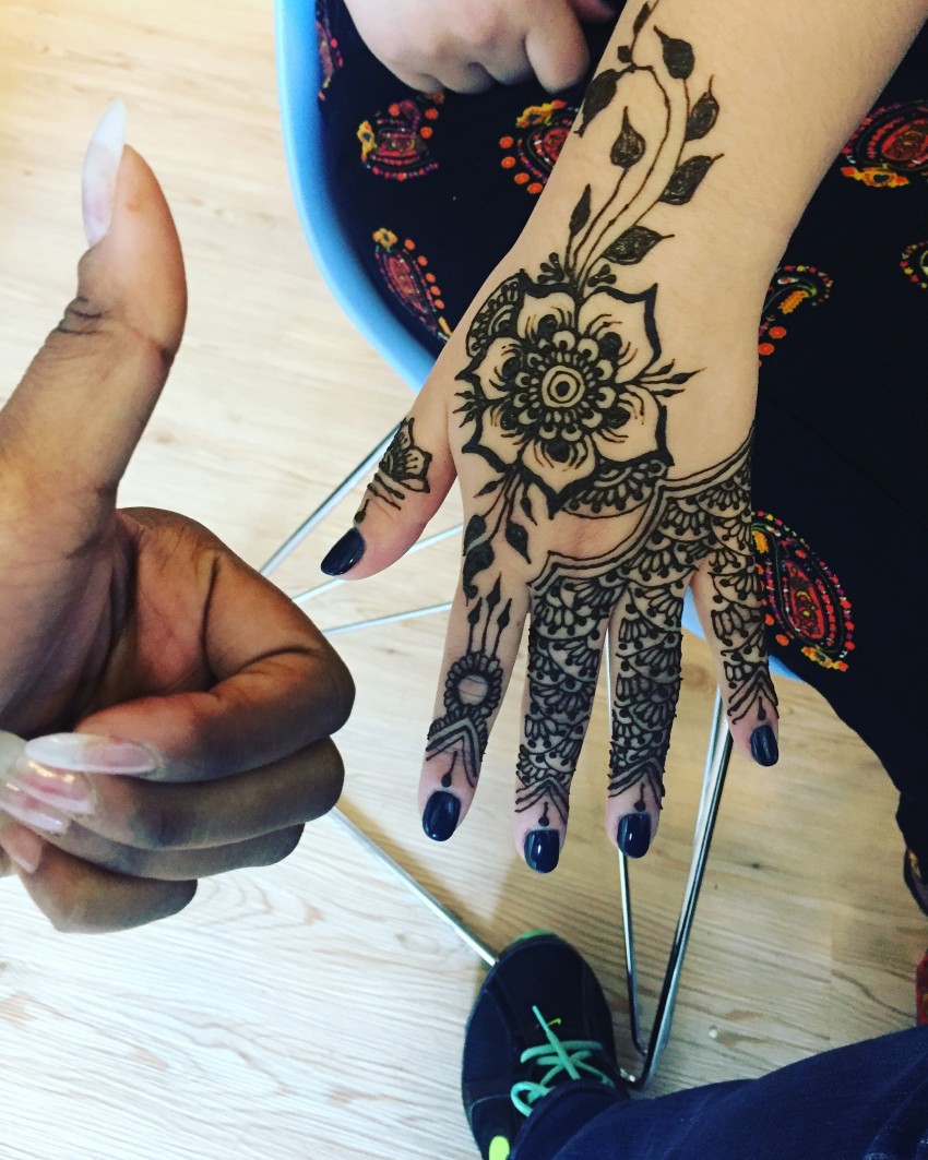 Hire Paint With Purpose US Henna Tattoo Artist in
