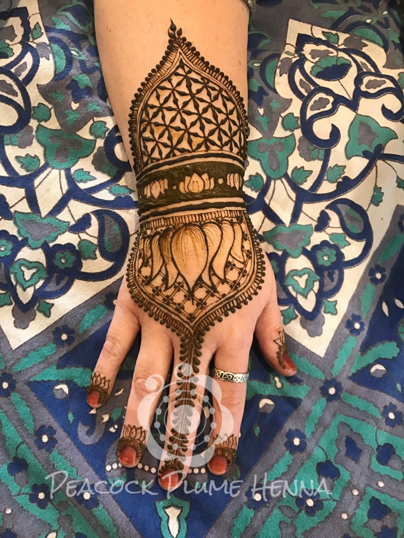 Hire Peacock Plume Henna Henna Tattoo Artist in Boston