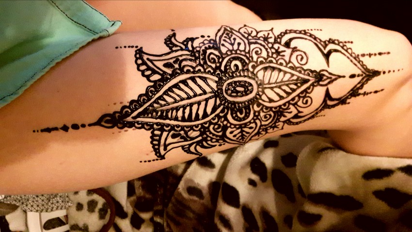 Hire Inky Orchid Henna Henna Tattoo Artist in Victoria
