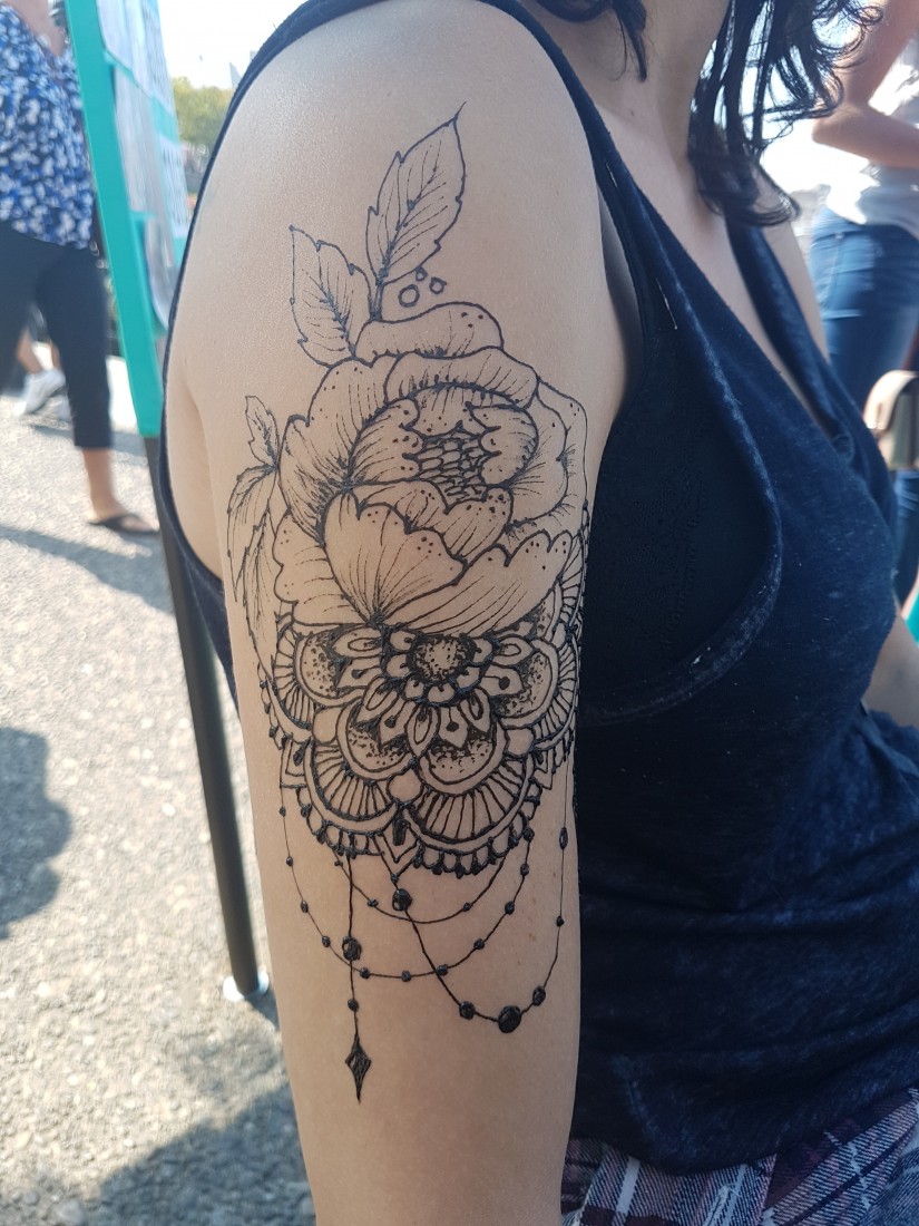 Hire Inky Orchid Henna Henna Tattoo Artist in Victoria