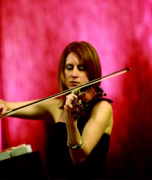 Hire Tara Novak Violinist in Boston, Massachusetts