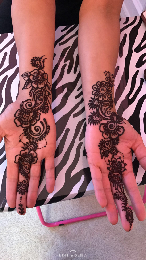 Hire The Henna Artist Farah Henna Tattoo Artist in Lake