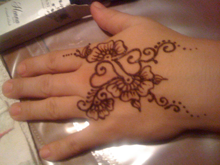Hire Trasori Mehndi Henna Tattoo Artist in New Orleans