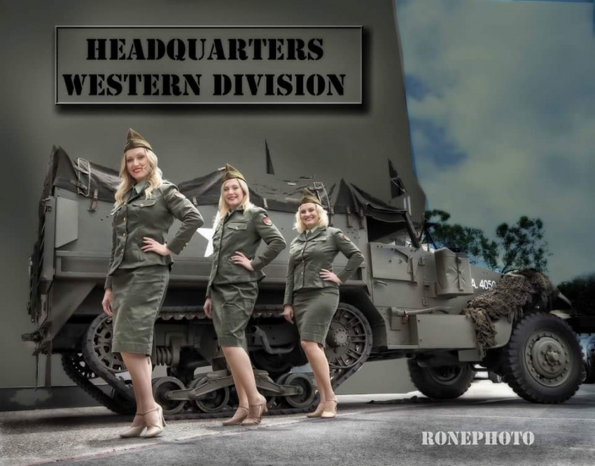 Hire Wartime Radio Revue Singers 1940s Era Entertainment in Los
