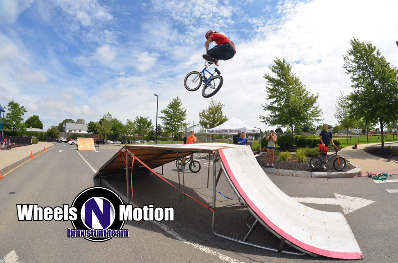 WheelsNMotion BMX Bicycle Stunt Shows Stunt Performer in ster
