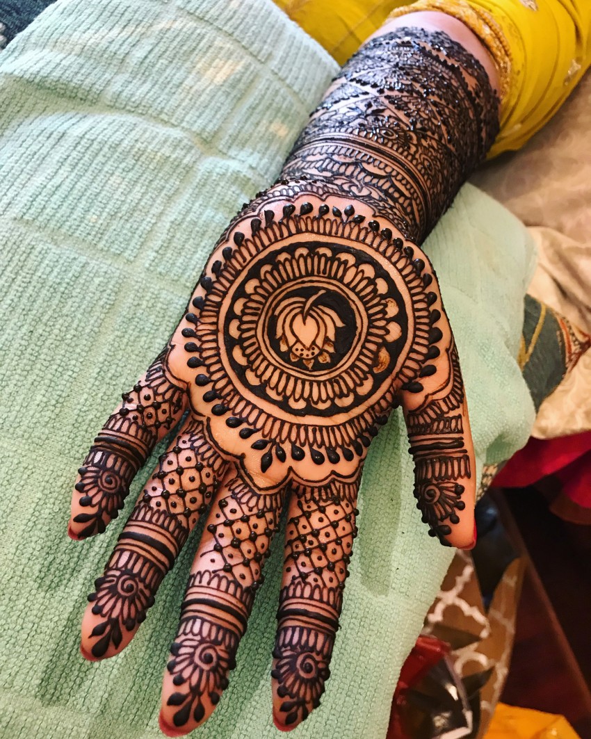 Hire White Lotus Mehndi Henna Tattoo Artist in Louisville, Kentucky