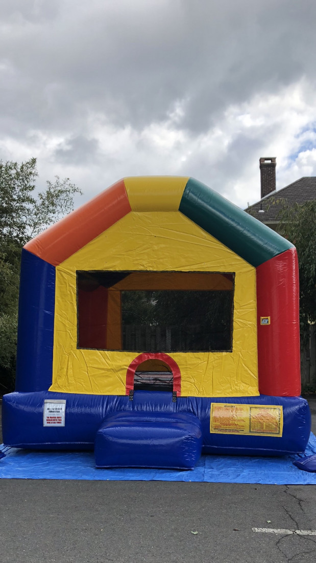 Hire Xtreme Moon Bounce Party Inflatables in Philadelphia, Pennsylvania