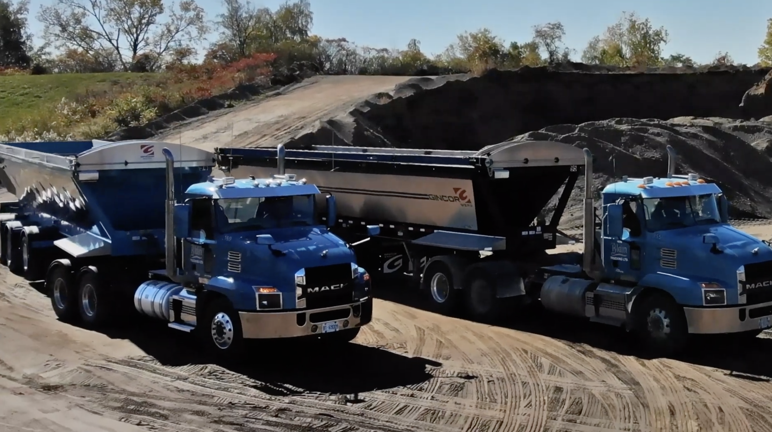 GINCOR Werx Live Bottom Trailers