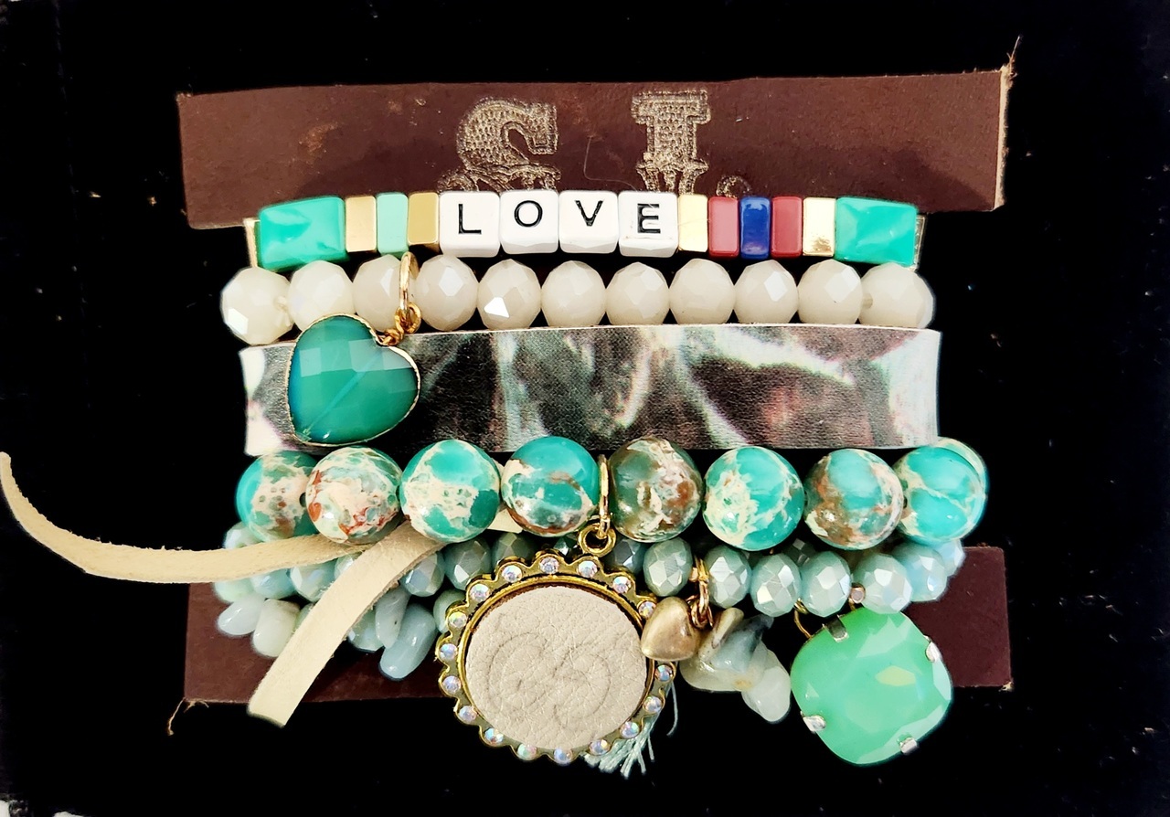 Gucci auction item image