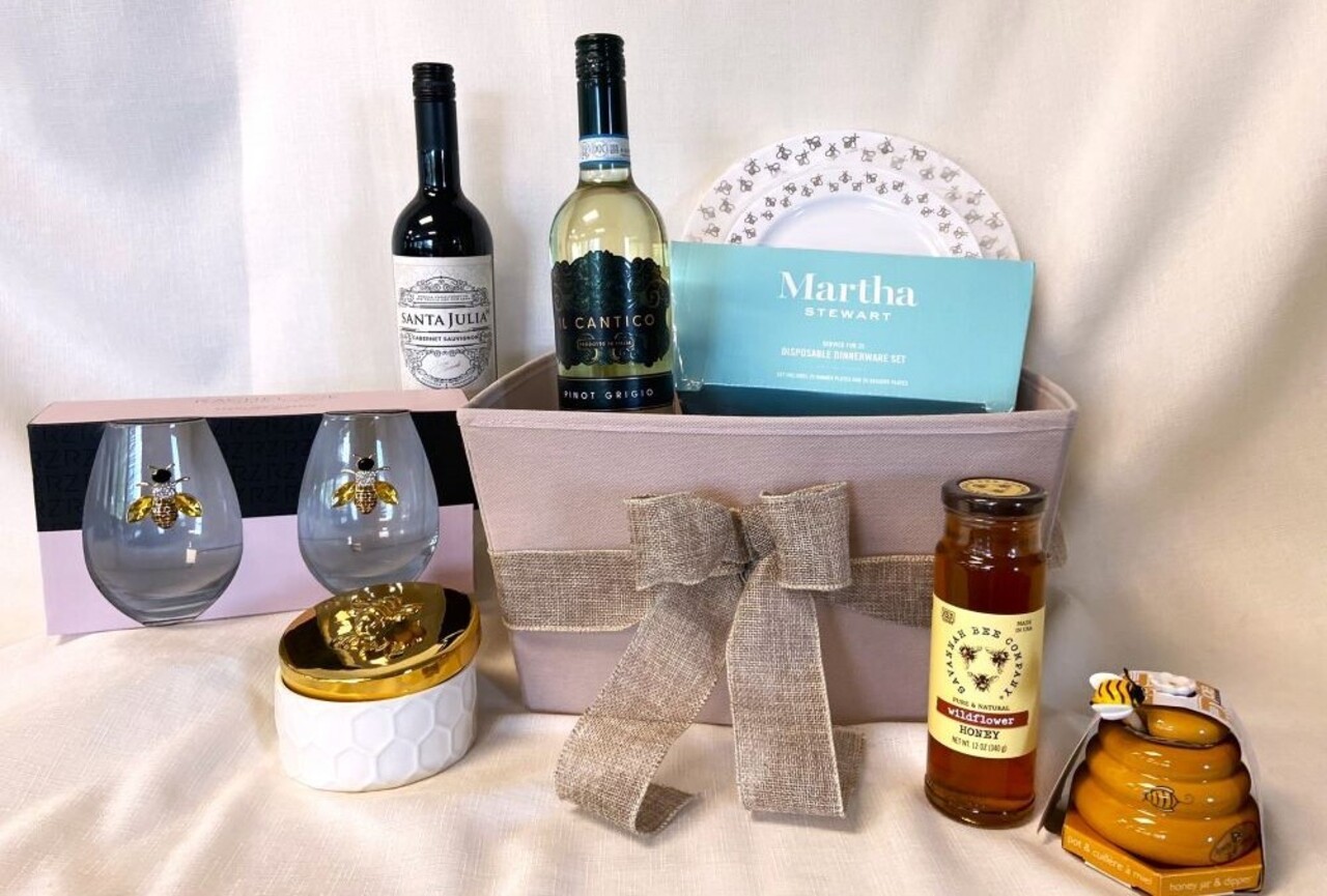 Buzzy Bee Basket auction item image